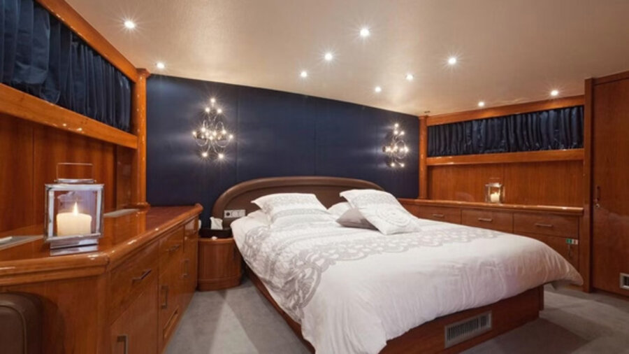 Master Suite aboard DUNE