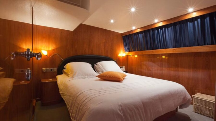 VIP Double cabin aboard DUNE