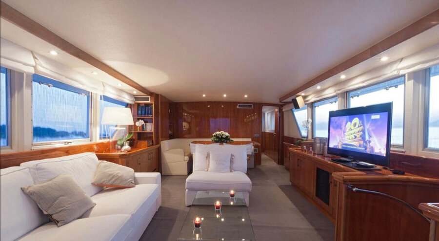 Main salon interior aboard DUNE
